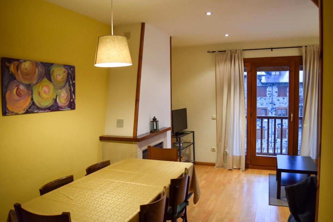 Appartamento Duplex Con Vistas En Benasque Esterno foto