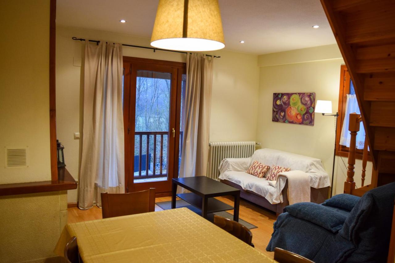 Appartamento Duplex Con Vistas En Benasque Esterno foto