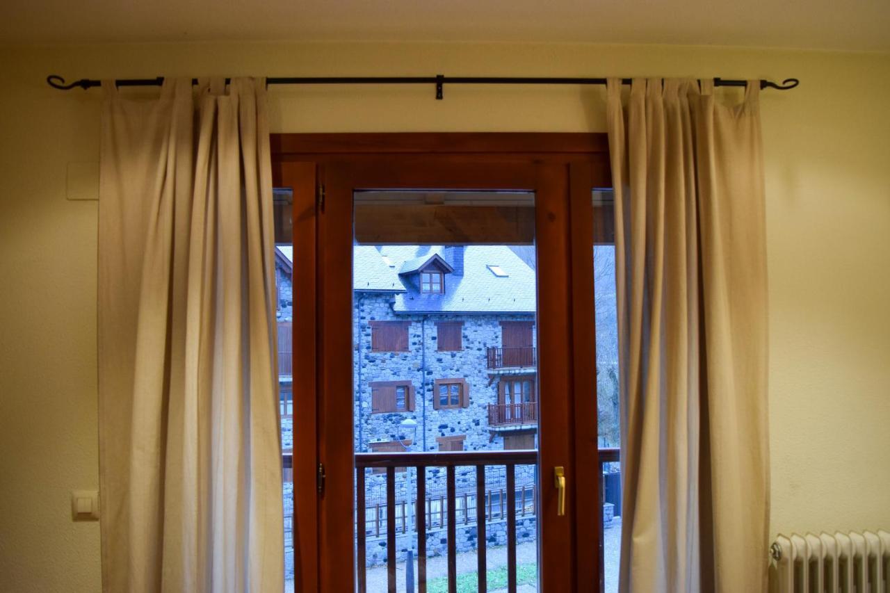 Appartamento Duplex Con Vistas En Benasque Esterno foto